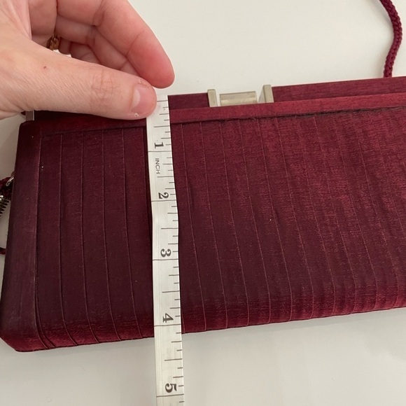 Apt 9 Burgundy Satin Clutch with strap - Picture 6 of 6